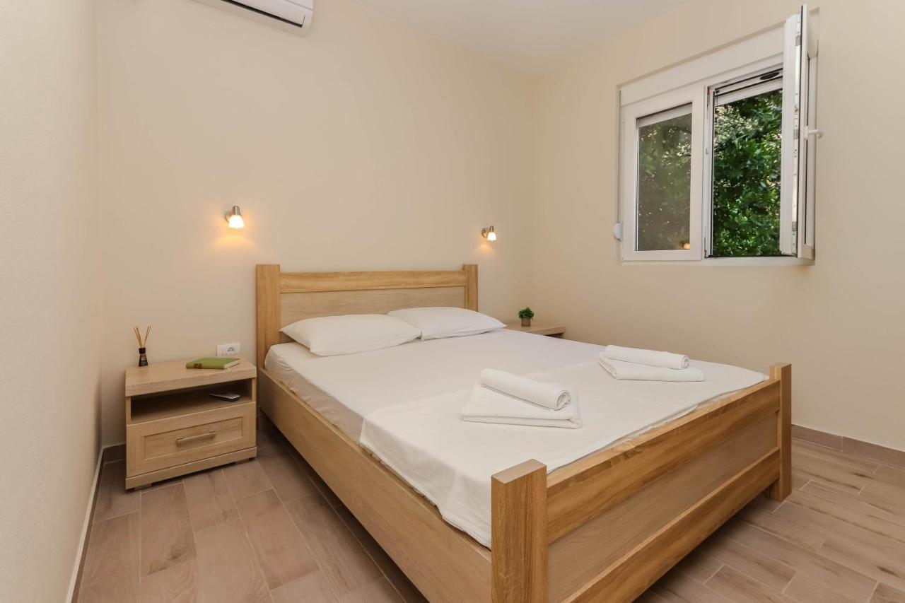 Sea Star Luxury Apartment โกตอร์ ภายนอก รูปภาพ